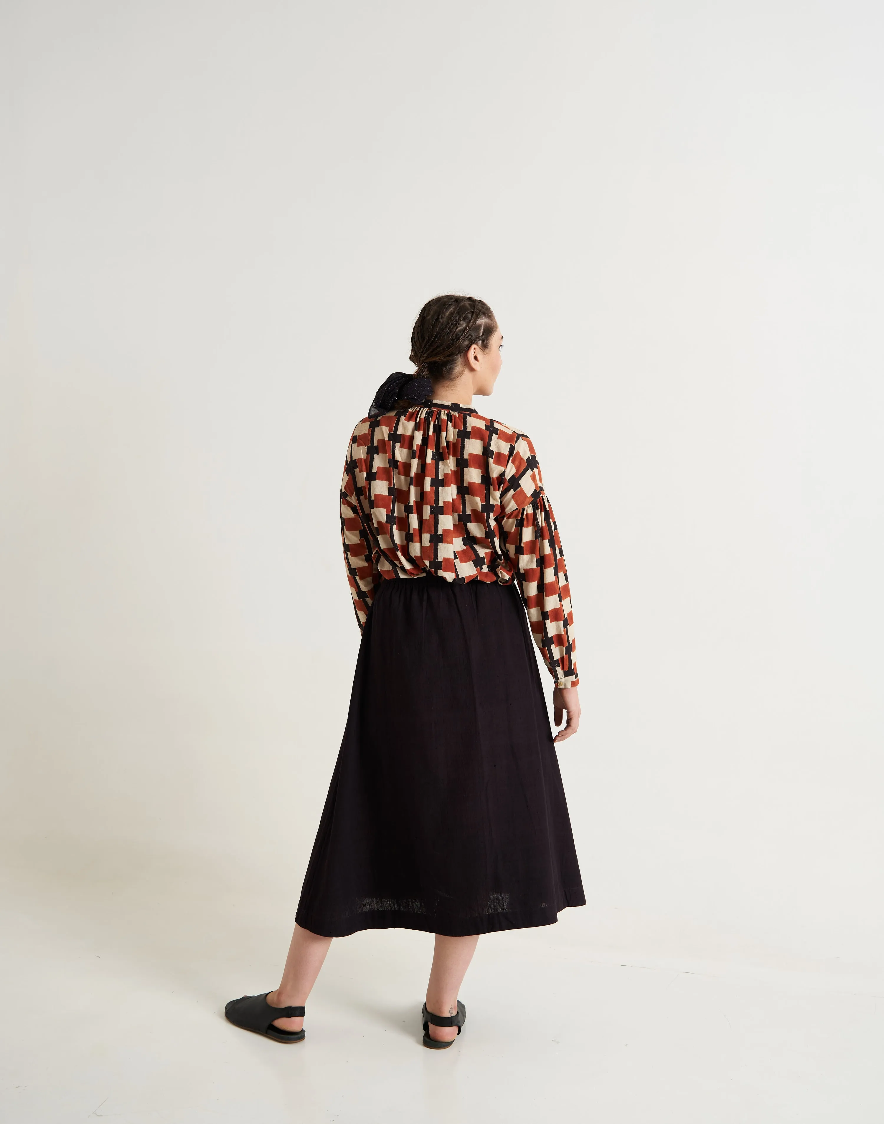 Classic organic black skirt