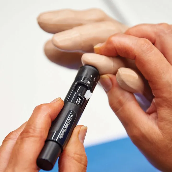 GlucoHand® - Digital Glucometer Simulator