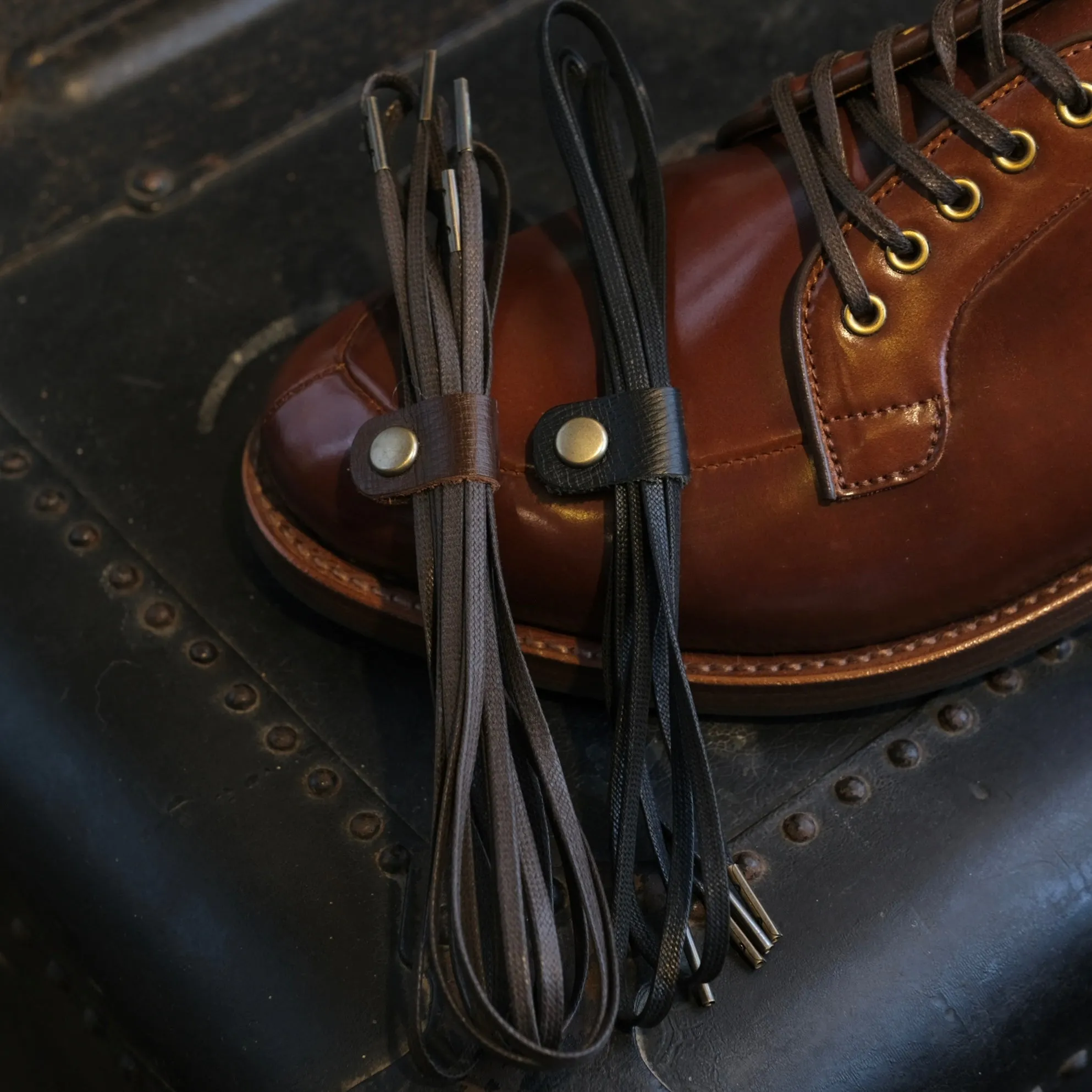 LH Flat Waxed Shoelace
