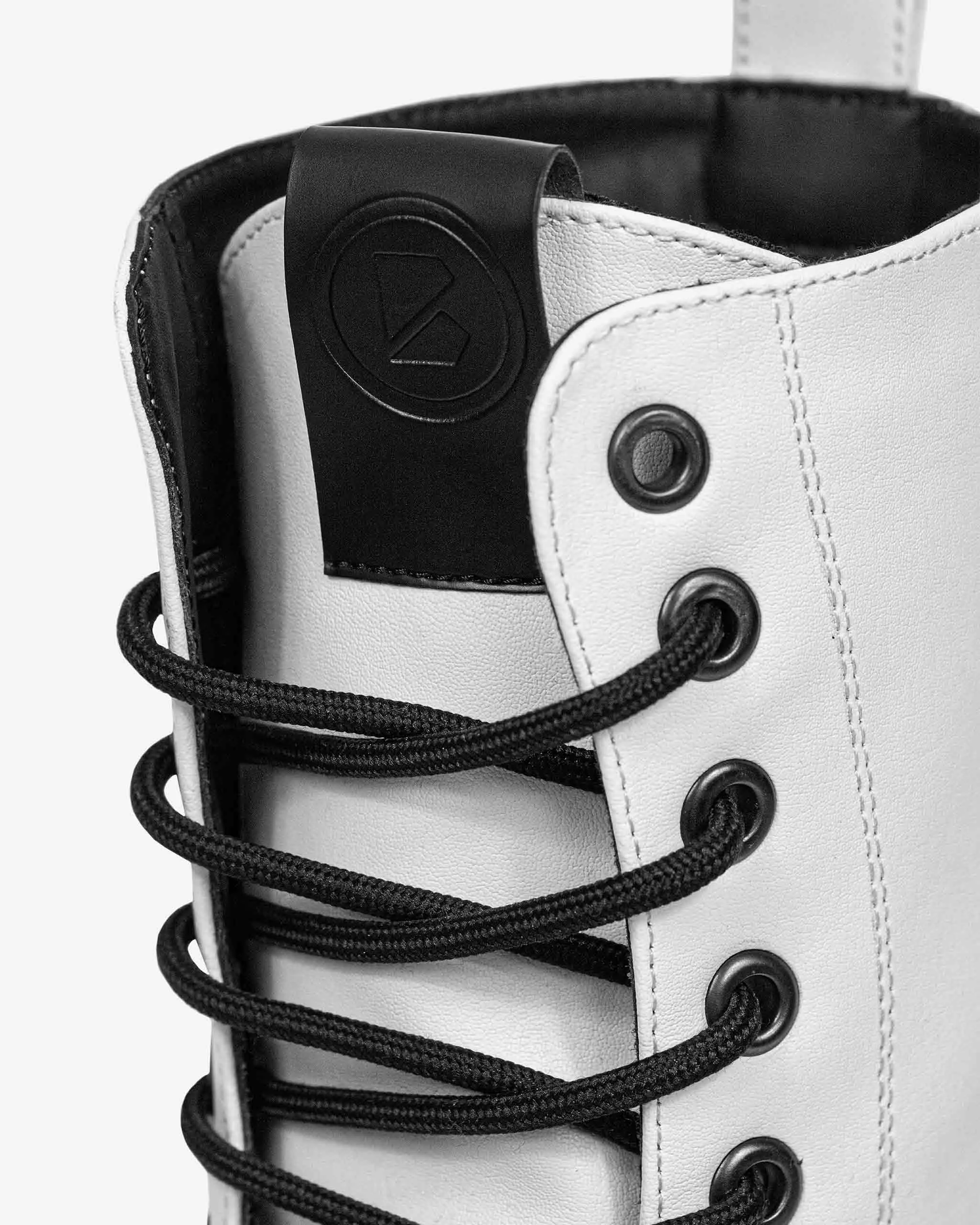 Worker Monster Cactus Leather Boots White