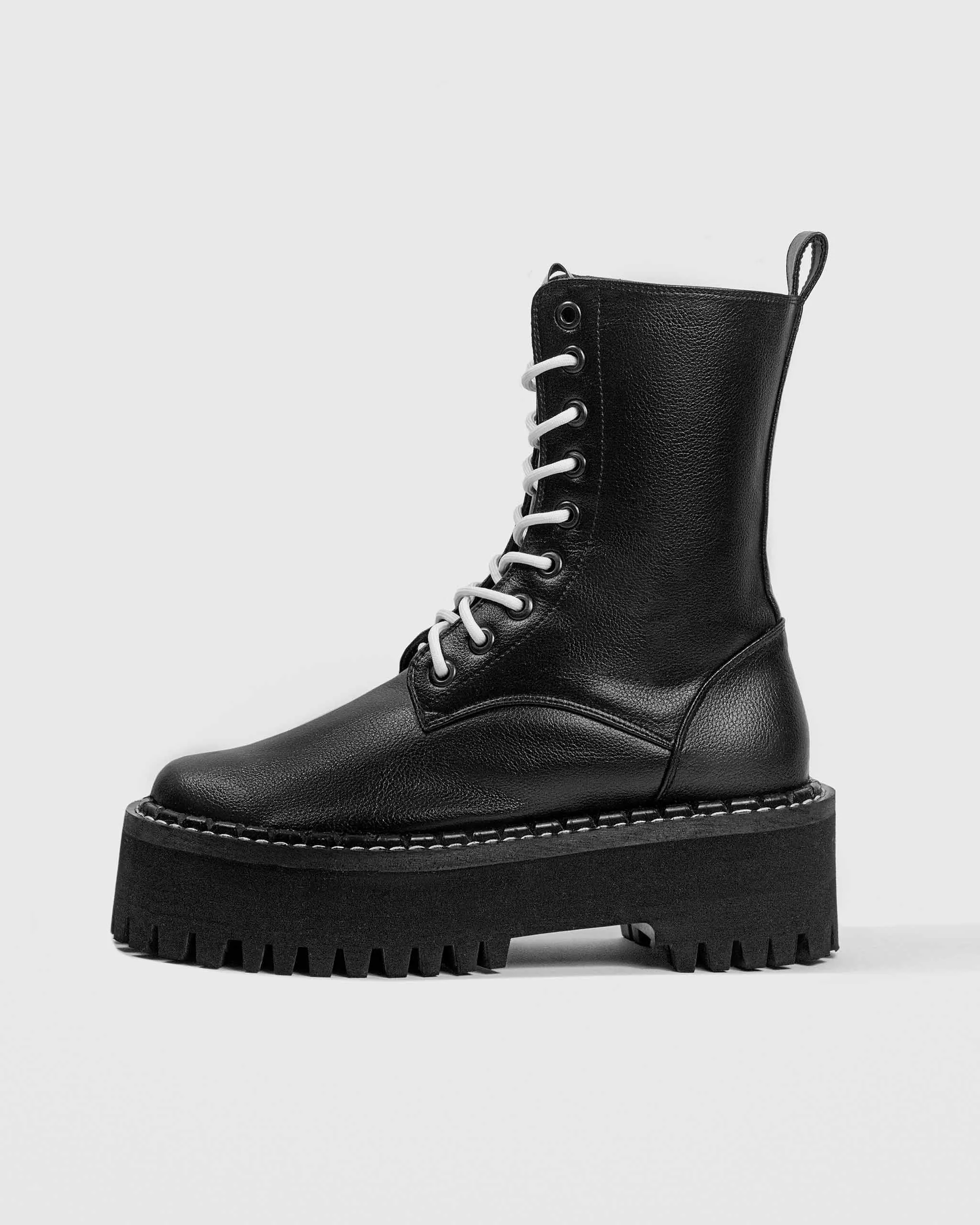 Worker Monster Vegea Grape Leather Boots Black